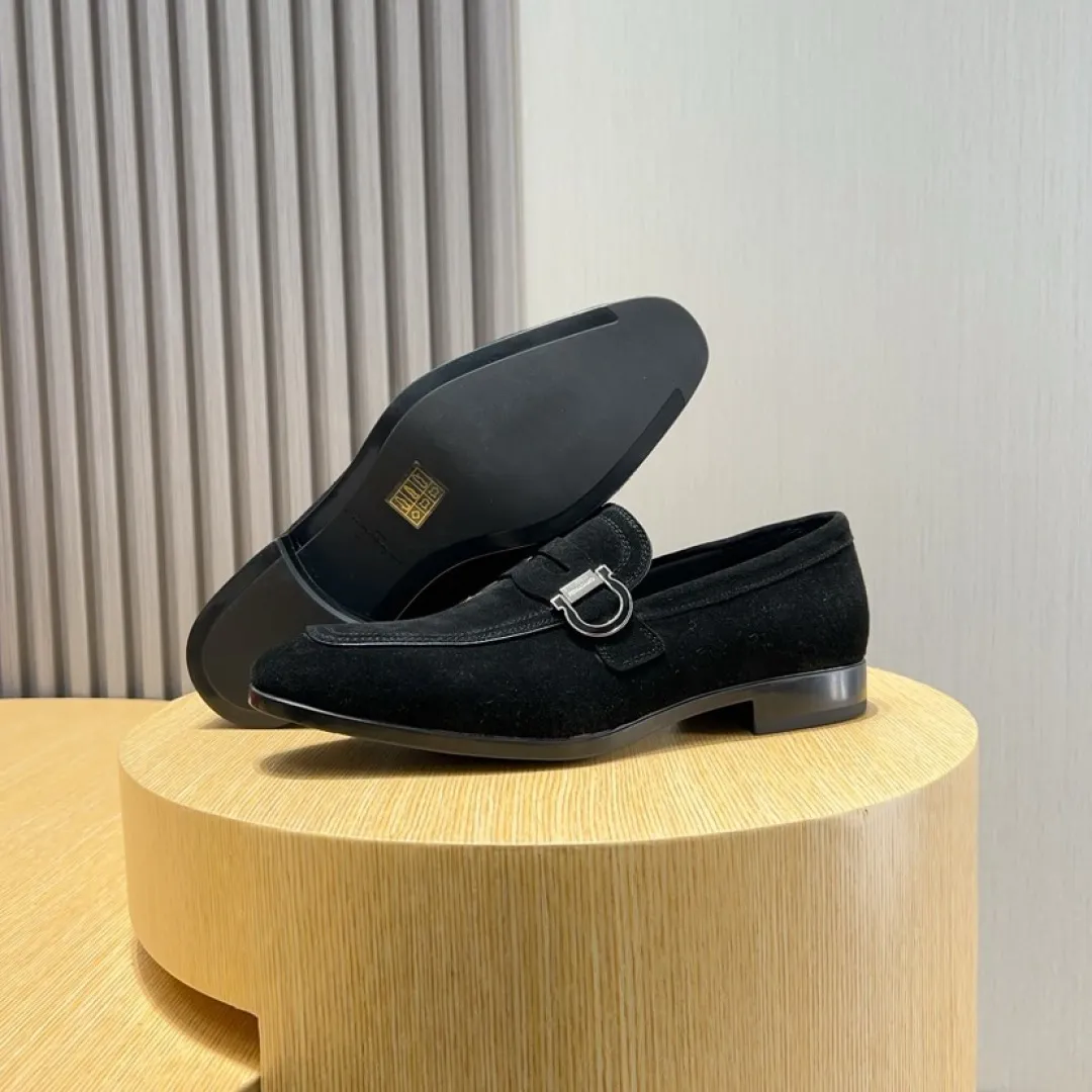 Men's Men's Shoes💰P640💰🔥《Ferragamo》👏Latest • High-end top brand luxury ~ purchasing agency, top quality ~. New fashionable business men's shoes🔜The uppers are made of original cashmere cowhide➕cowhide·lining, with fine workmanship. The original stylish and soft combination wear-resistant and non-slip outsole is light and comfortable on the feet. The real thing looks better in real life. Size: 38/44